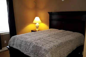 CLOSE 2 FQ SLEEPS 4 W/ W+D